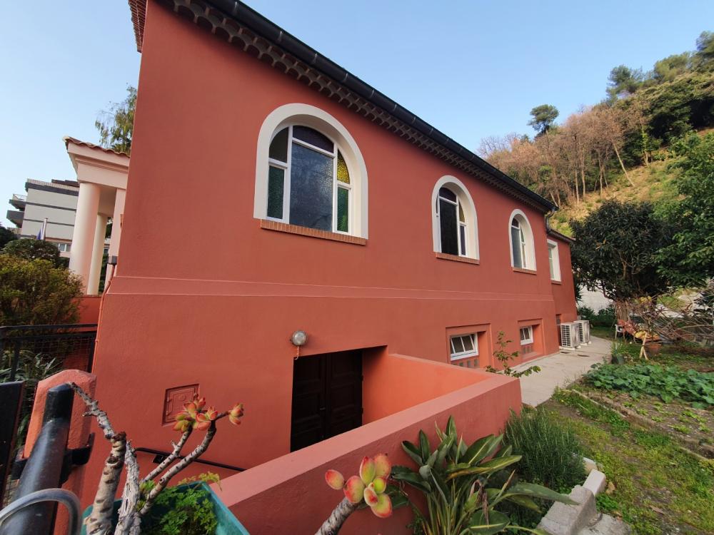 Façade